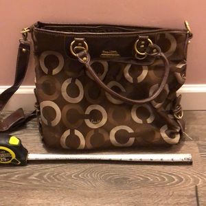 Faux Coach crossbody (not authentic)!